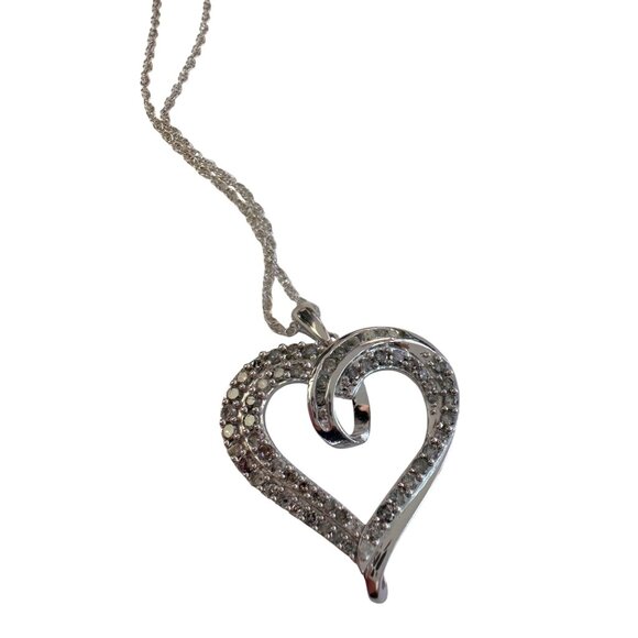 Stunning 1 Ct Natural Diamond Heart Shaped Pendant with Chain - Picture 4 of 16